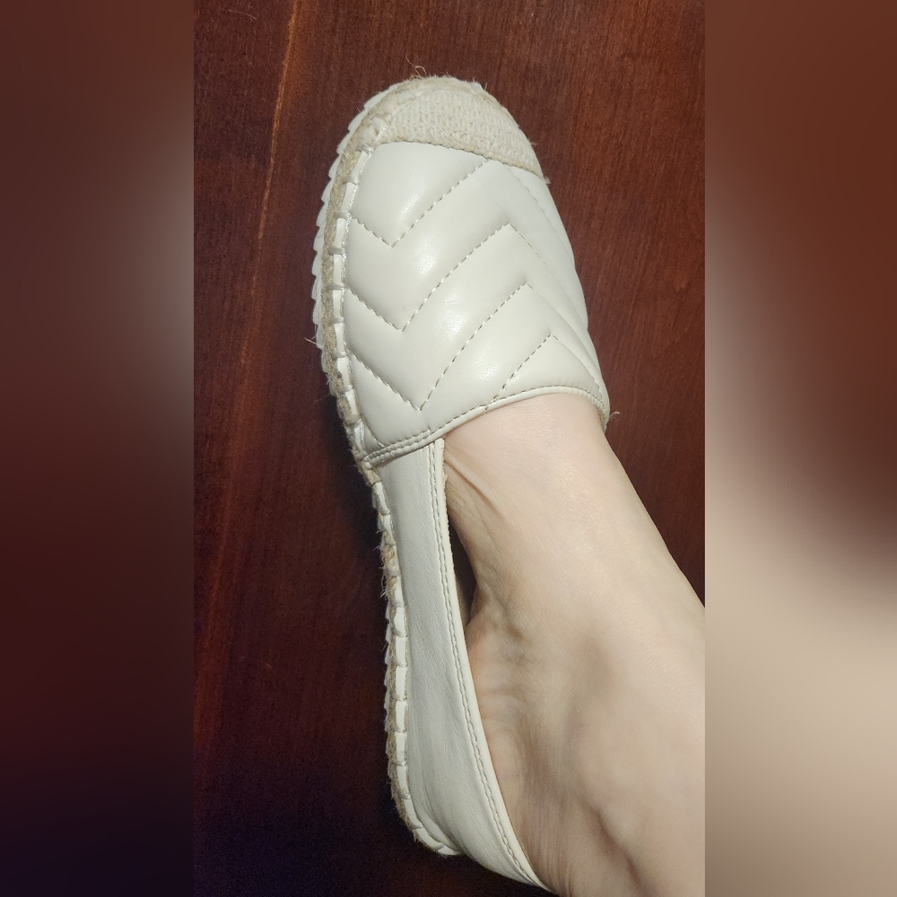 Madden Girl Flat Shoe Women's Sz 6 Slip On Espadrille Chevron Quilted Bone tan - Picture 8 of 8